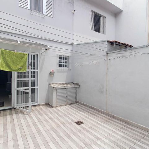 Casa à venda com 111m², 2 quartos e 1 vaga Casa à venda com 111m², 2 quartos e 1 vagaQuintal