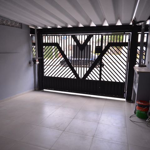 Casa à venda com 168m², 3 quartos e 2 vagasGaragem