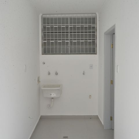 Casa à venda com 168m², 3 quartos e 2 vagasArea de  Serviço