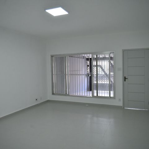 Casa à venda com 168m², 3 quartos e 2 vagasSala