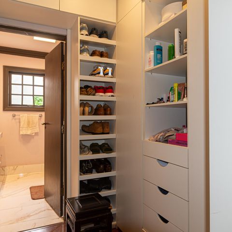 Casa à venda com 230m², 4 quartos e 2 vagas Casa à venda com 230m², 4 quartos e 2 vagasCloset da Suíte