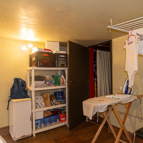 Casa à venda com 230m², 4 quartos e 2 vagas Casa à venda com 230m², 4 quartos e 2 vagasÁrea de Serviço