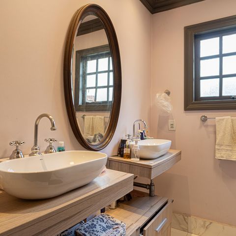 Casa à venda com 230m², 4 quartos e 2 vagas Casa à venda com 230m², 4 quartos e 2 vagasBanheiro da Suíte