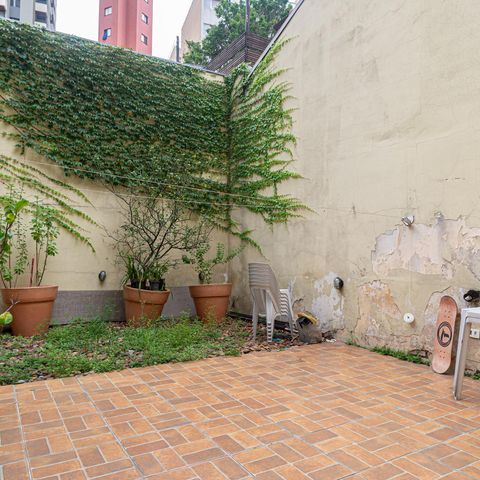 Casa à venda com 230m², 4 quartos e 2 vagas Casa à venda com 230m², 4 quartos e 2 vagasQuintal