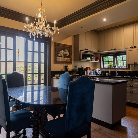 Casa à venda com 230m², 4 quartos e 2 vagas Casa à venda com 230m², 4 quartos e 2 vagasCozinha - Copa