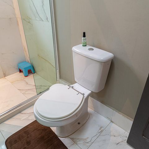 Casa à venda com 230m², 4 quartos e 2 vagas Casa à venda com 230m², 4 quartos e 2 vagasBanheiro 2