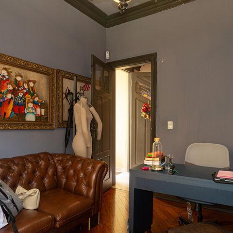 Casa à venda com 230m², 4 quartos e 2 vagas Casa à venda com 230m², 4 quartos e 2 vagasEscritório 1