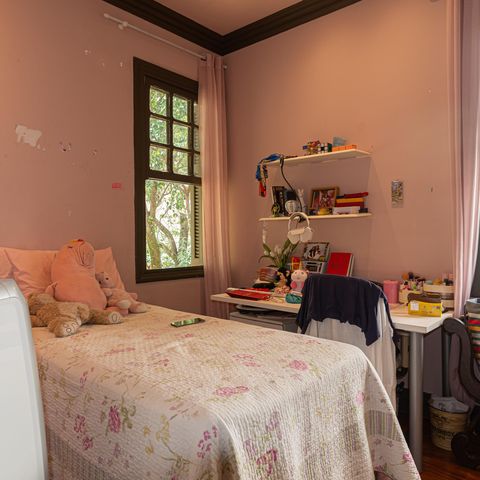 Casa à venda com 230m², 4 quartos e 2 vagas Casa à venda com 230m², 4 quartos e 2 vagasQuarto 4