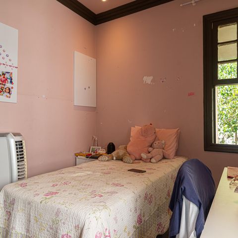 Casa à venda com 230m², 4 quartos e 2 vagas Casa à venda com 230m², 4 quartos e 2 vagasQuarto 4