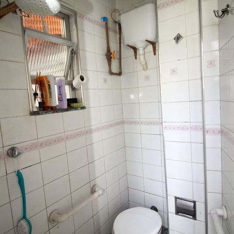 Apartamento à venda com 115m², 2 quartos e 2 vagasBanheiro de serviço