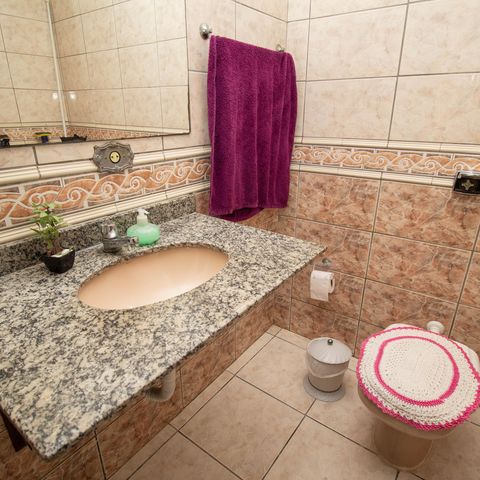 Casa à venda com 150m², 4 quartos e 2 vagasBanheiro Social