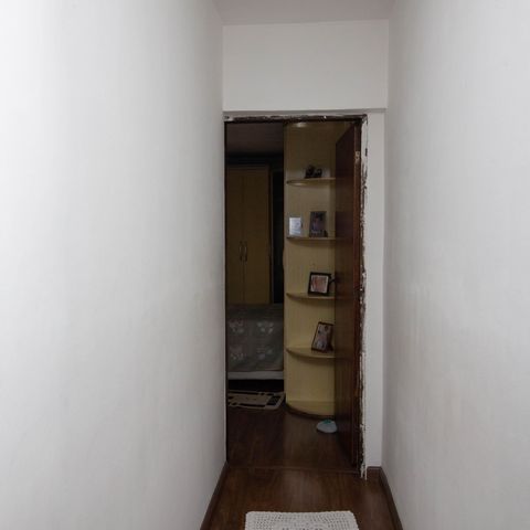 Casa à venda com 150m², 4 quartos e 2 vagasCorredor