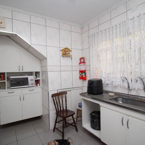 Casa à venda com 150m², 4 quartos e 2 vagasCozinha