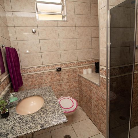 Casa à venda com 150m², 4 quartos e 2 vagasBanheiro Social
