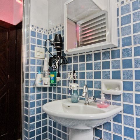 Casa à venda com 315m², 7 quartos e 3 vagas Casa à venda com 315m², 7 quartos e 3 vagasBanheiro da Suíte 2
