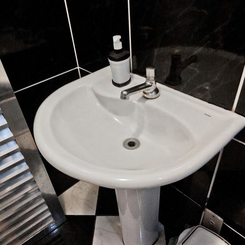 Casa à venda com 315m², 7 quartos e 3 vagas Casa à venda com 315m², 7 quartos e 3 vagasÁrea de Serviço