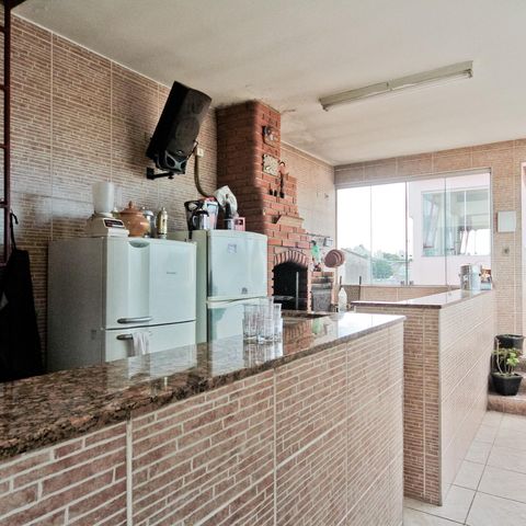 Casa à venda com 315m², 7 quartos e 3 vagas Casa à venda com 315m², 7 quartos e 3 vagasÁrea de lazer