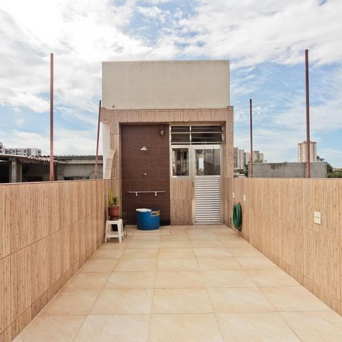 Casa à venda com 315m², 7 quartos e 3 vagas Casa à venda com 315m², 7 quartos e 3 vagasÁrea de lazer