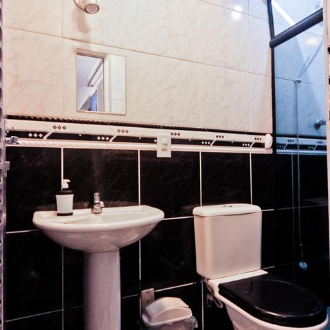 Casa à venda com 315m², 7 quartos e 3 vagas Casa à venda com 315m², 7 quartos e 3 vagasÁrea de Serviço