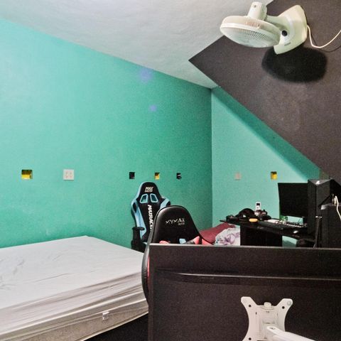 Casa à venda com 315m², 7 quartos e 3 vagas Casa à venda com 315m², 7 quartos e 3 vagasEdícula - quarto 1