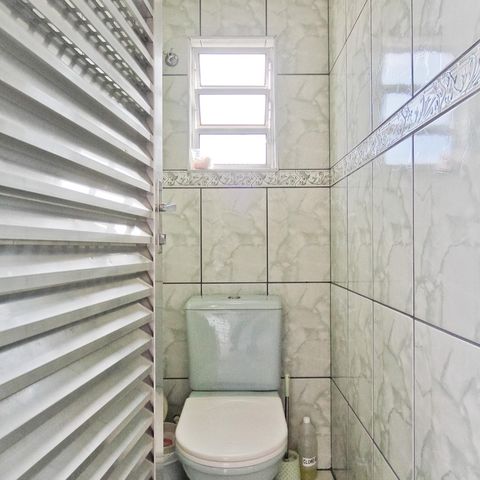 Casa à venda com 315m², 7 quartos e 3 vagas Casa à venda com 315m², 7 quartos e 3 vagasÁrea de lazer
