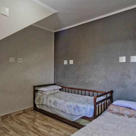 Casa à venda com 315m², 7 quartos e 3 vagas Casa à venda com 315m², 7 quartos e 3 vagasQuarto 3