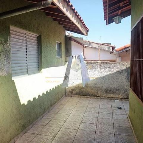 Casa à venda com 141m², 2 quartos e 2 vagas