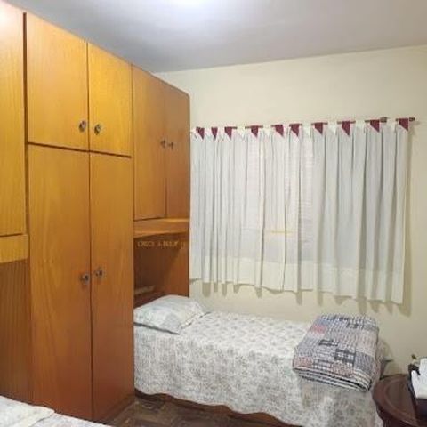 Casa à venda com 141m², 2 quartos e 2 vagas