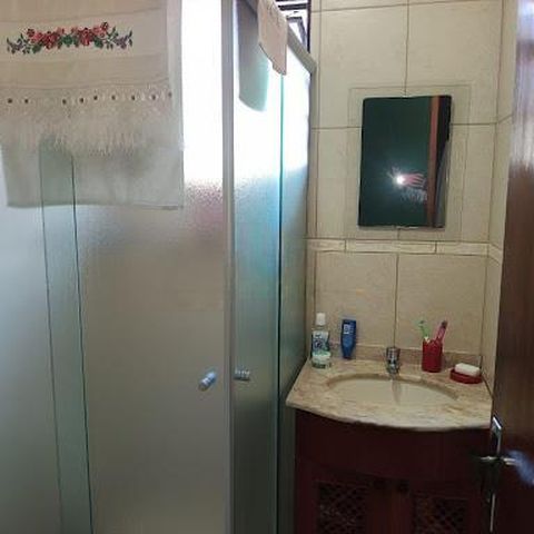 Casa à venda com 141m², 2 quartos e 2 vagas