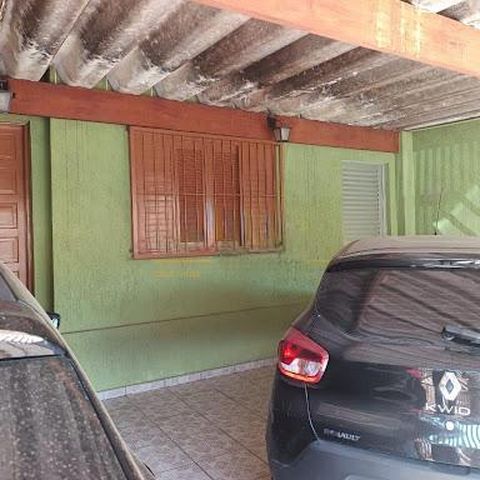Casa à venda com 141m², 2 quartos e 2 vagas