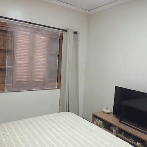 Casa à venda com 141m², 2 quartos e 2 vagas