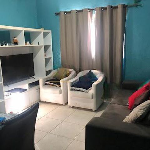 Casa à venda com 75m², 2 quartos e 3 vagas