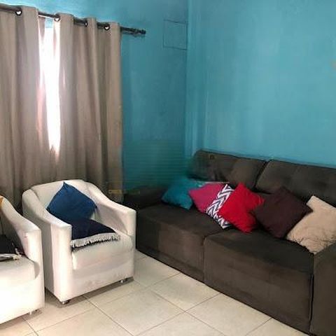 Casa à venda com 75m², 2 quartos e 3 vagas