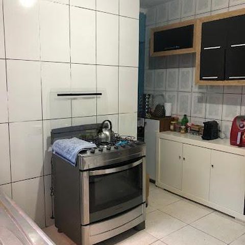 Casa à venda com 75m², 2 quartos e 3 vagas