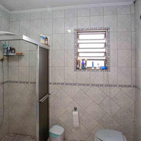 Casa à venda com 250m², 5 quartos e 1 vagaBanheiro da Suíte Casa 1