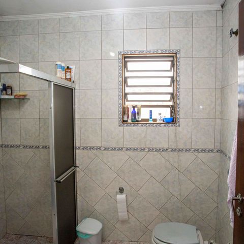 Casa à venda com 250m², 5 quartos e 1 vagaBanheiro da Suíte Casa 1
