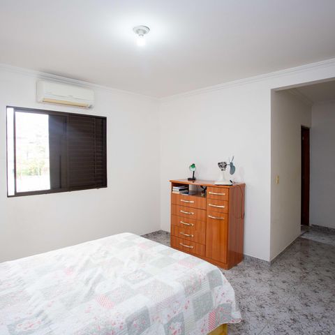 Casa à venda com 250m², 5 quartos e 1 vagaQuarto Suite Casa 1