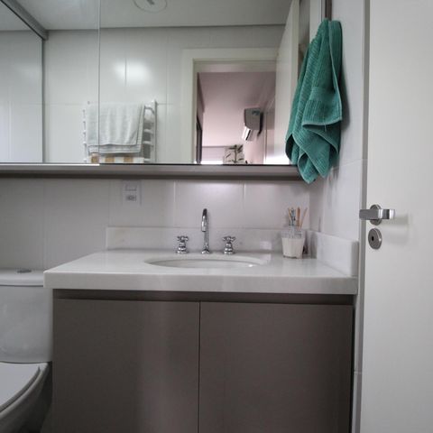 Apartamento à venda com 141m², 3 quartos e 2 vagasBanheiro da Suíte 1