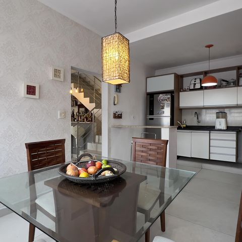 Casa à venda com 200m², 3 quartos e 2 vagasCozinha