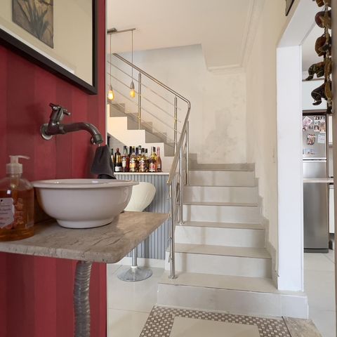 Casa à venda com 200m², 3 quartos e 2 vagasLavabo