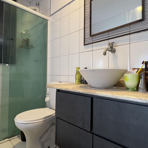 Casa à venda com 200m², 3 quartos e 2 vagasBanheiro da Suíte