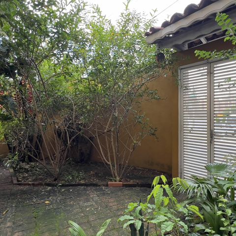 Casa à venda com 200m², 3 quartos e 2 vagasÁrea externa