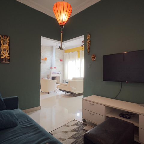 Casa à venda com 200m², 3 quartos e 2 vagasSala de TV