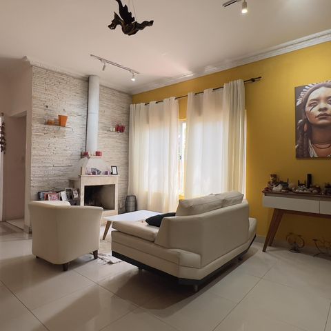 Casa à venda com 200m², 3 quartos e 2 vagasSala de Estar