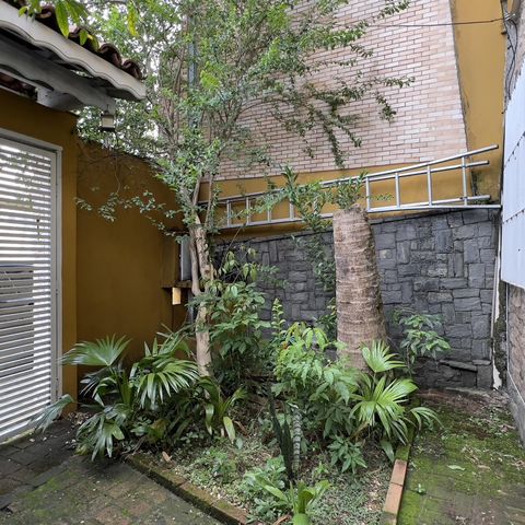 Casa à venda com 200m², 3 quartos e 2 vagasÁrea externa