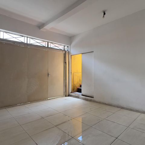 Casa à venda com 200m², 3 quartos e 2 vagasGaragem
