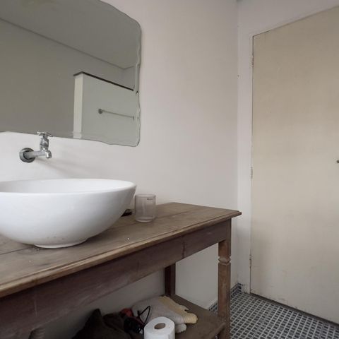 Casa à venda com 200m², 3 quartos e 2 vagasBanheiro