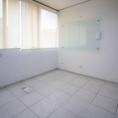 Casa à venda com 30m², 1 quarto e 1 vaga Casa à venda com 30m², 1 quarto e 1 vagaSala 1