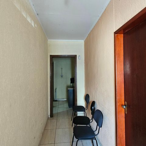 Casa para alugar com 330m², 3 quartos e 5 vagasCorredor