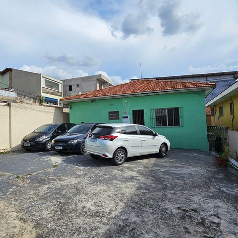 Casa para alugar com 330m², 3 quartos e 5 vagasGaragem 